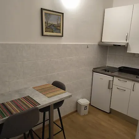 شقة Gospojica *